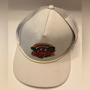 Young Life Vida Joven Hat
NWT